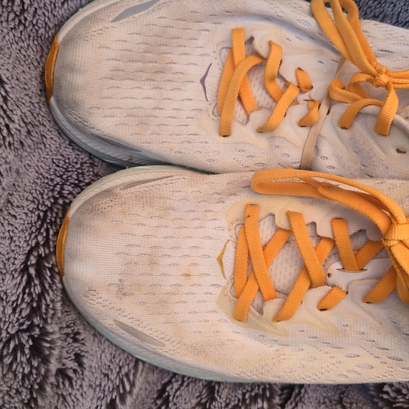 Hoka Clifton 8 Running Shoes Women’s Size 9.5 White - Picture 2 of 8